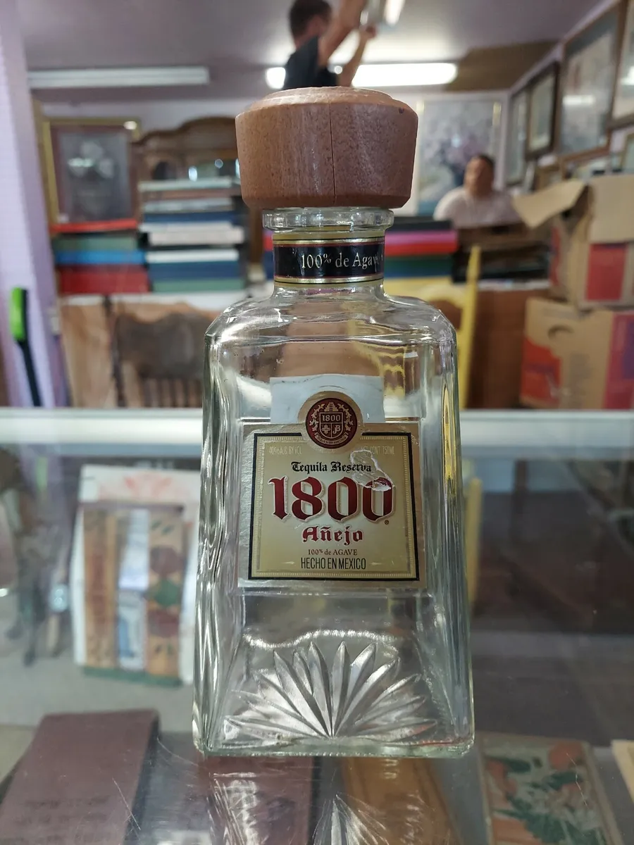 1800 Colección tequila bottle