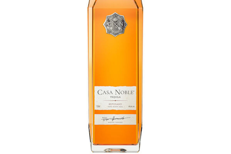 Casa Noble Reposado Tequila bottle